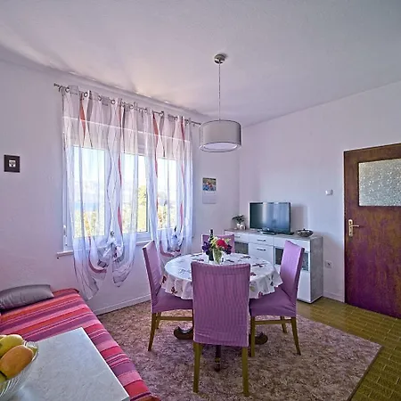 Apartment Pavo Postira